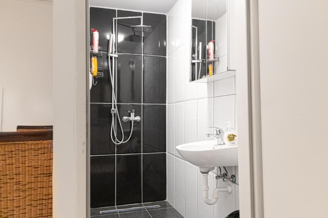 Fullfilling 3Br Shared Apartment With Pleasing Patio Vienna Esterno foto
